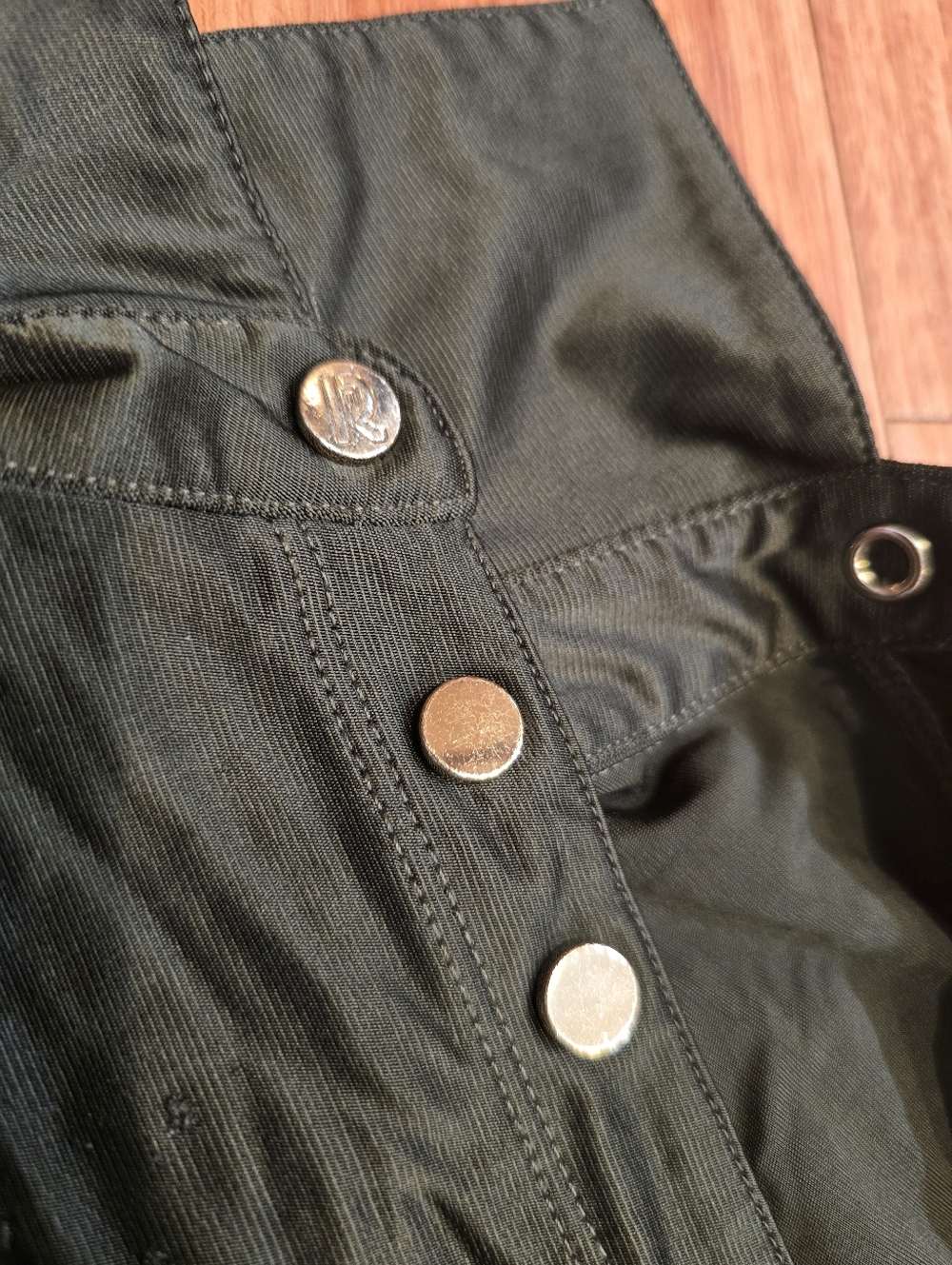 ✨️ Rabanne Button Embellished Draped Olive Green Long Sleeve Shirt Dress - Picture 11 of 15